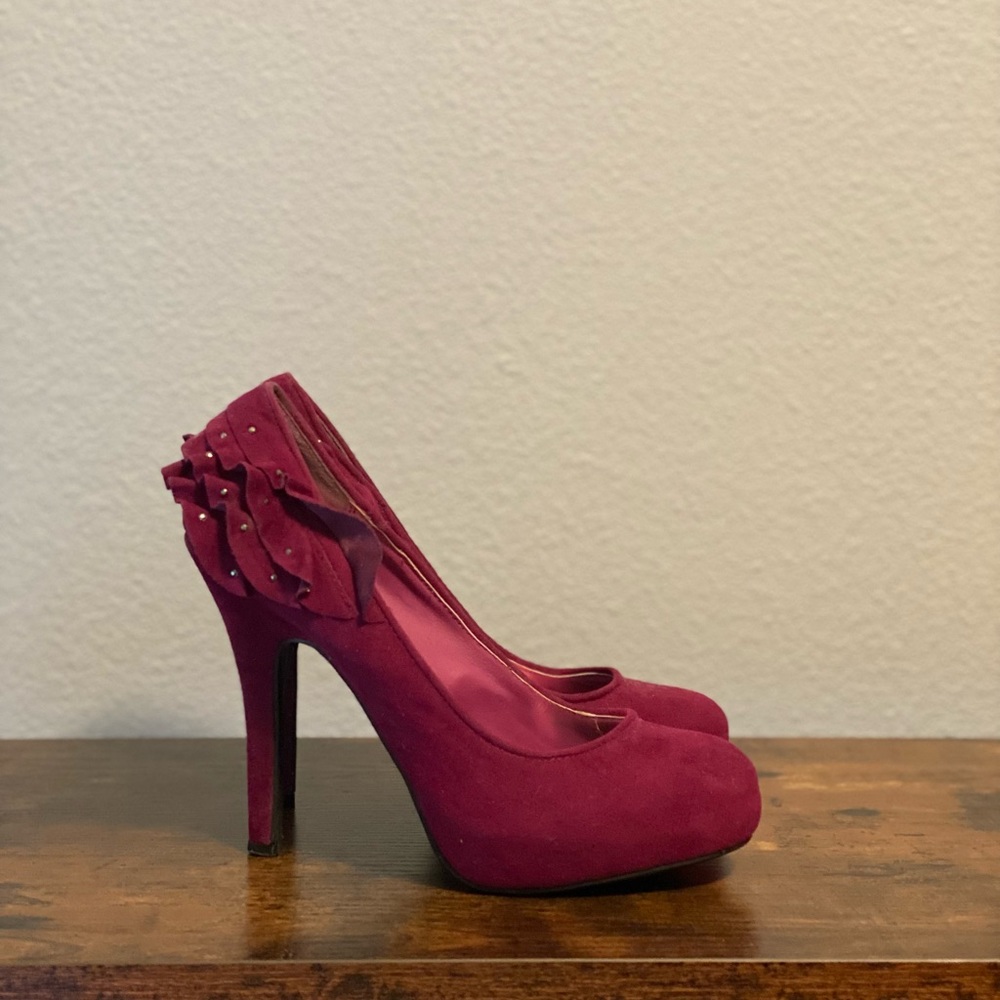 Pink Ruffle Heels Size 7.5 - Picture 4 of 10